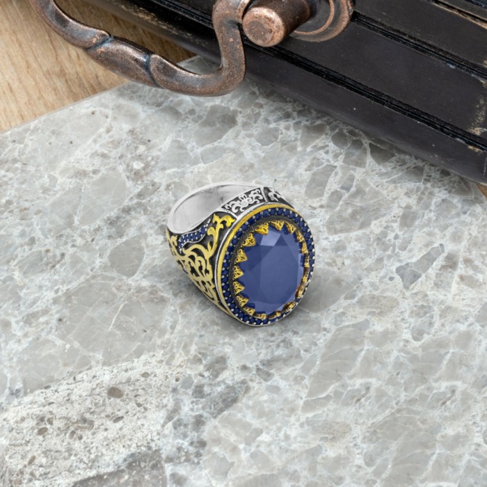 Elegant 925 Sterling Silver Men's Ring with Dark Blue Agate