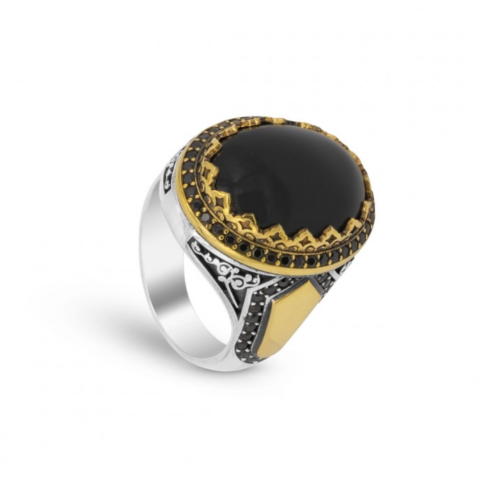 Discover the Most Beautiful New Men's Rings with Silver and Onyx Featuring a Crown Look