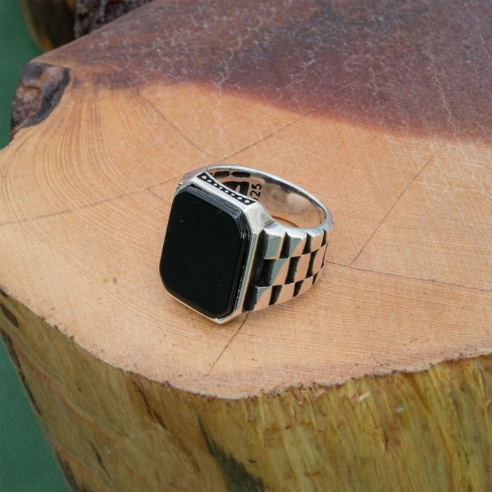 Luxury Handcrafted Men's Ring with 925 Sterling Silver and Agate Stone